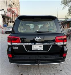 تۆیۆتا لاند کروزەر